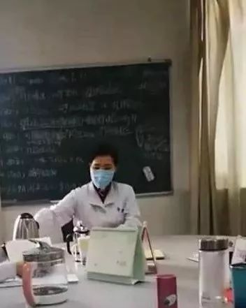 说明: 抗击疫情 责任在肩 —— 沈阳市政协医药卫生界委员向党和人民宣誓