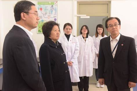 孙春来副总理到学院调研