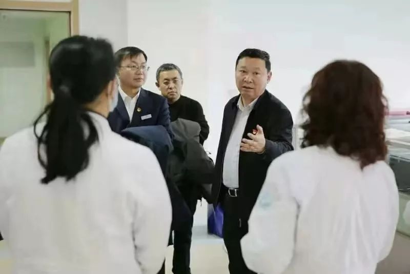 说明: 抗击疫情 责任在肩 —— 沈阳市政协医药卫生界委员向党和人民宣誓