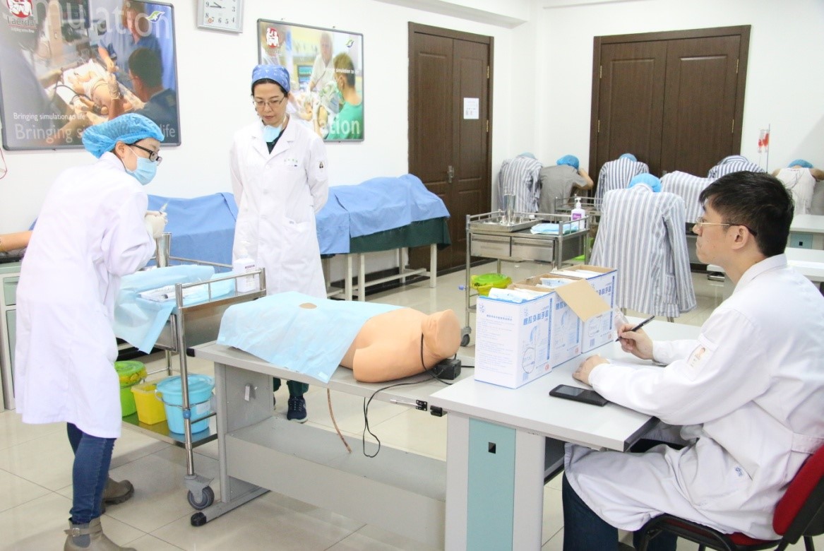 通过OSCE进行临床技能和人文素质考核