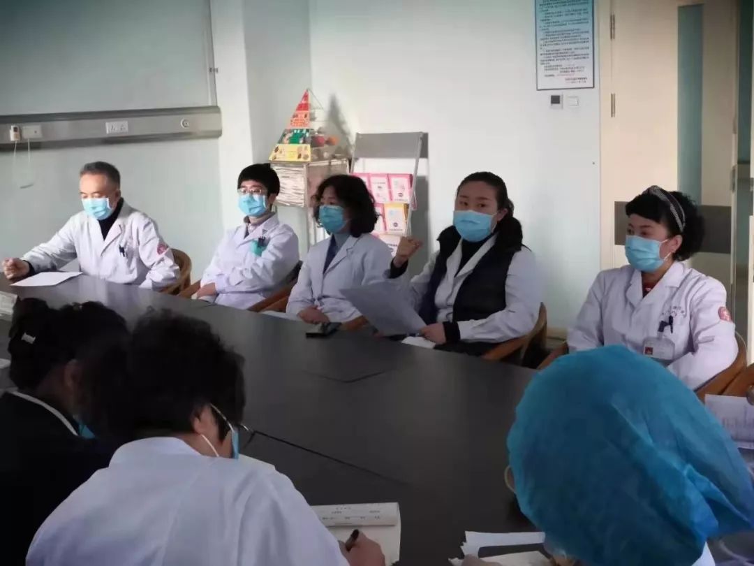 说明: 抗击疫情 责任在肩 —— 沈阳市政协医药卫生界委员向党和人民宣誓