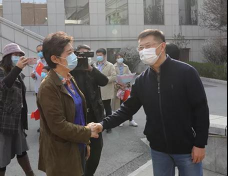 说明: C:\Users\zhangensi\Desktop\新冠肺炎\新闻报道\上统战部网站新闻\民革马晓春\20200415\2.jpg