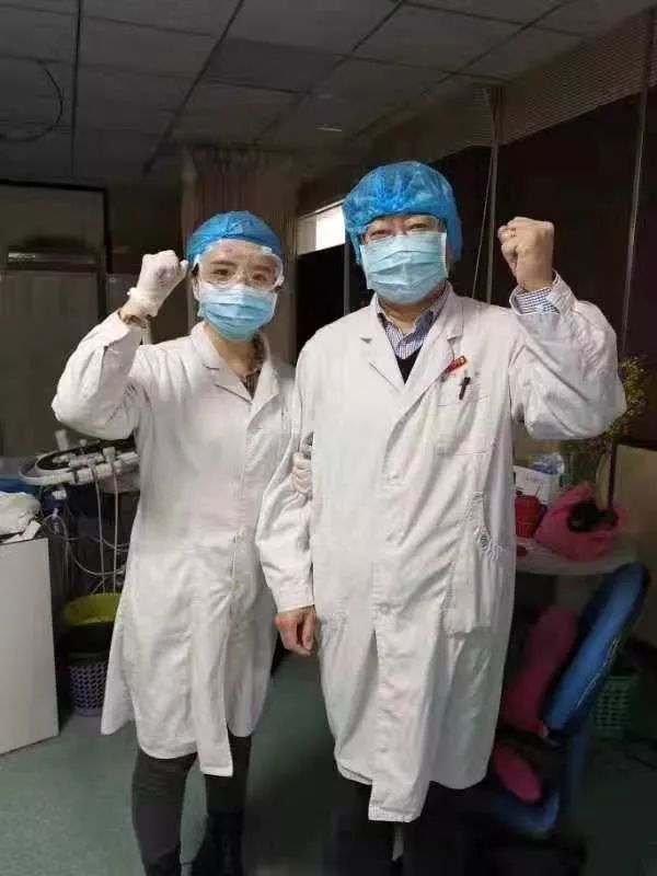 说明: 抗击疫情 责任在肩 —— 沈阳市政协医药卫生界委员向党和人民宣誓