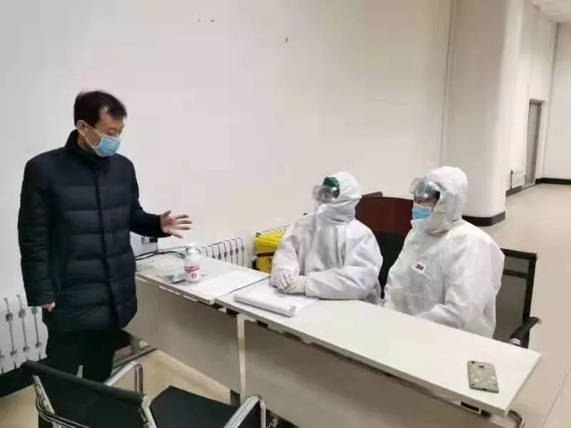 说明: 抗击疫情 责任在肩 —— 沈阳市政协医药卫生界委员向党和人民宣誓