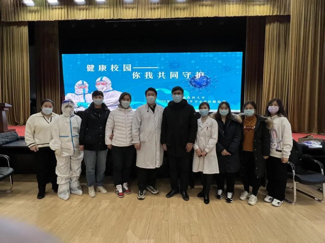 抗疫｜我们在一起（一）致敬校园里的“大白”